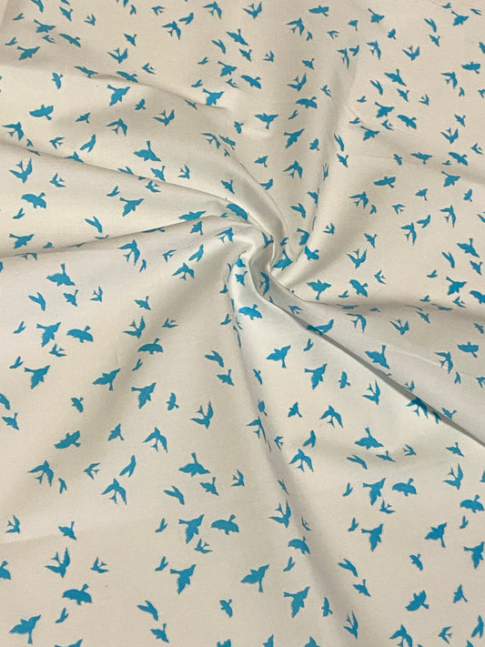 Blue and white Swallow Print Fabric - Fat Quarter