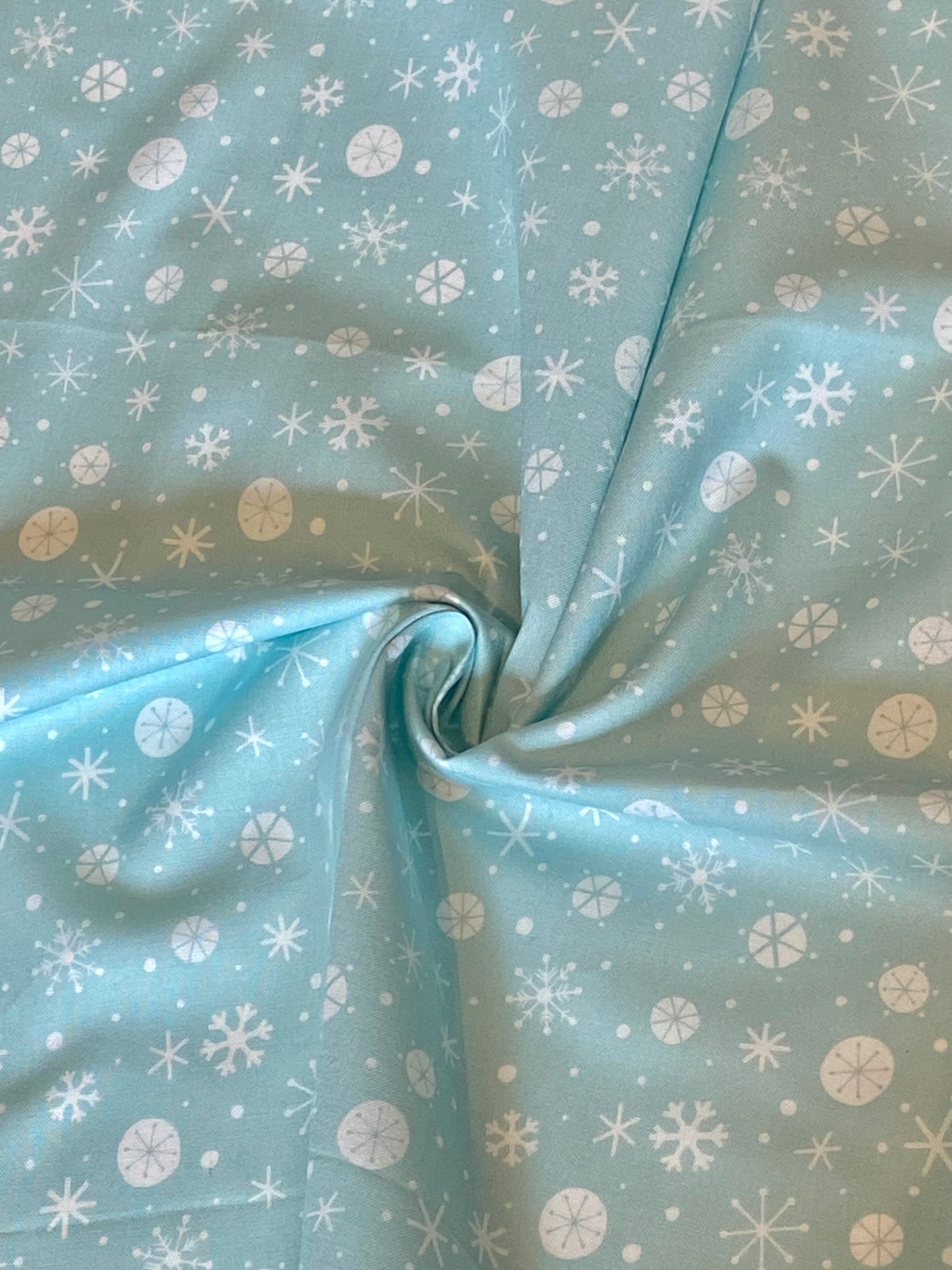 Snowflake Print Cotton Fabric in Blue - Fat Quarter