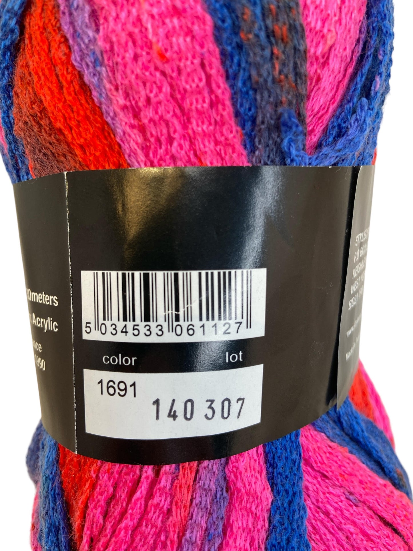 Stylecraft Ruffles Scarf 100% Acrylic Yarn