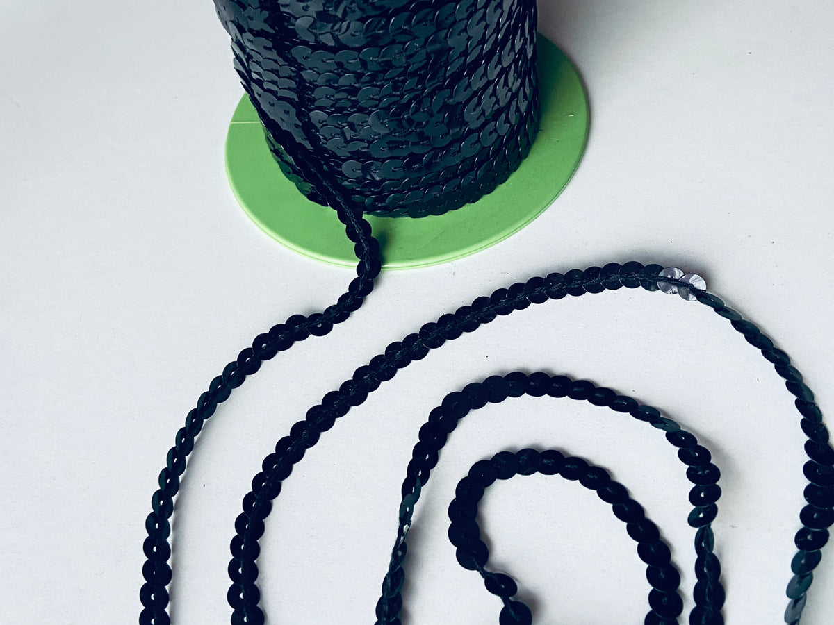 Strung Sequins 6mm - Black