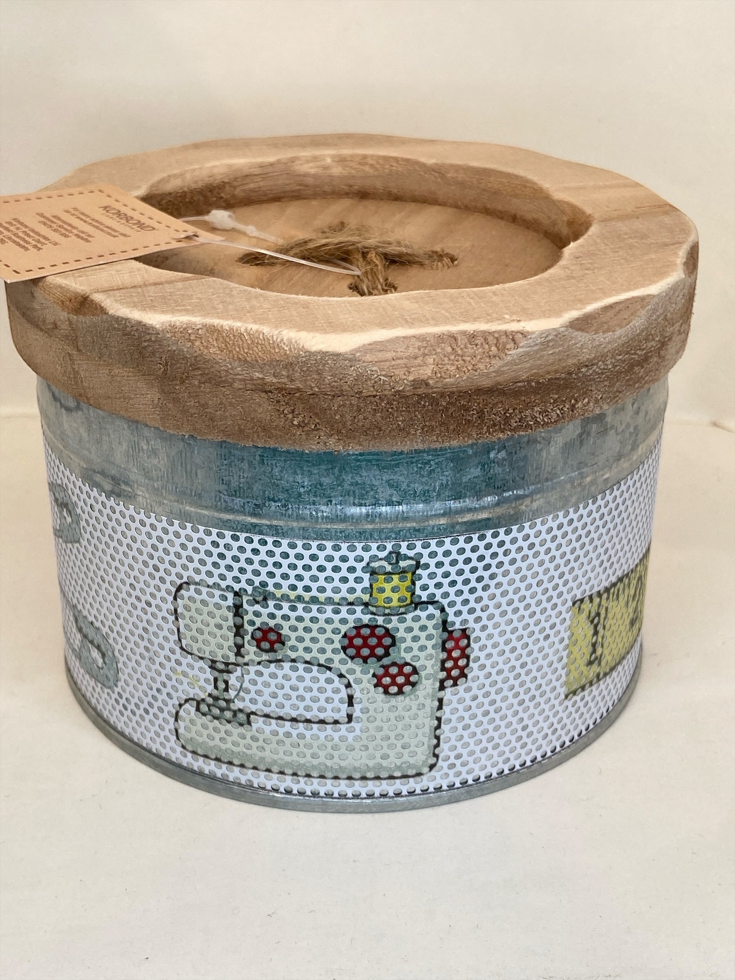 Vintage Collection Button-Shaped Sewing Box