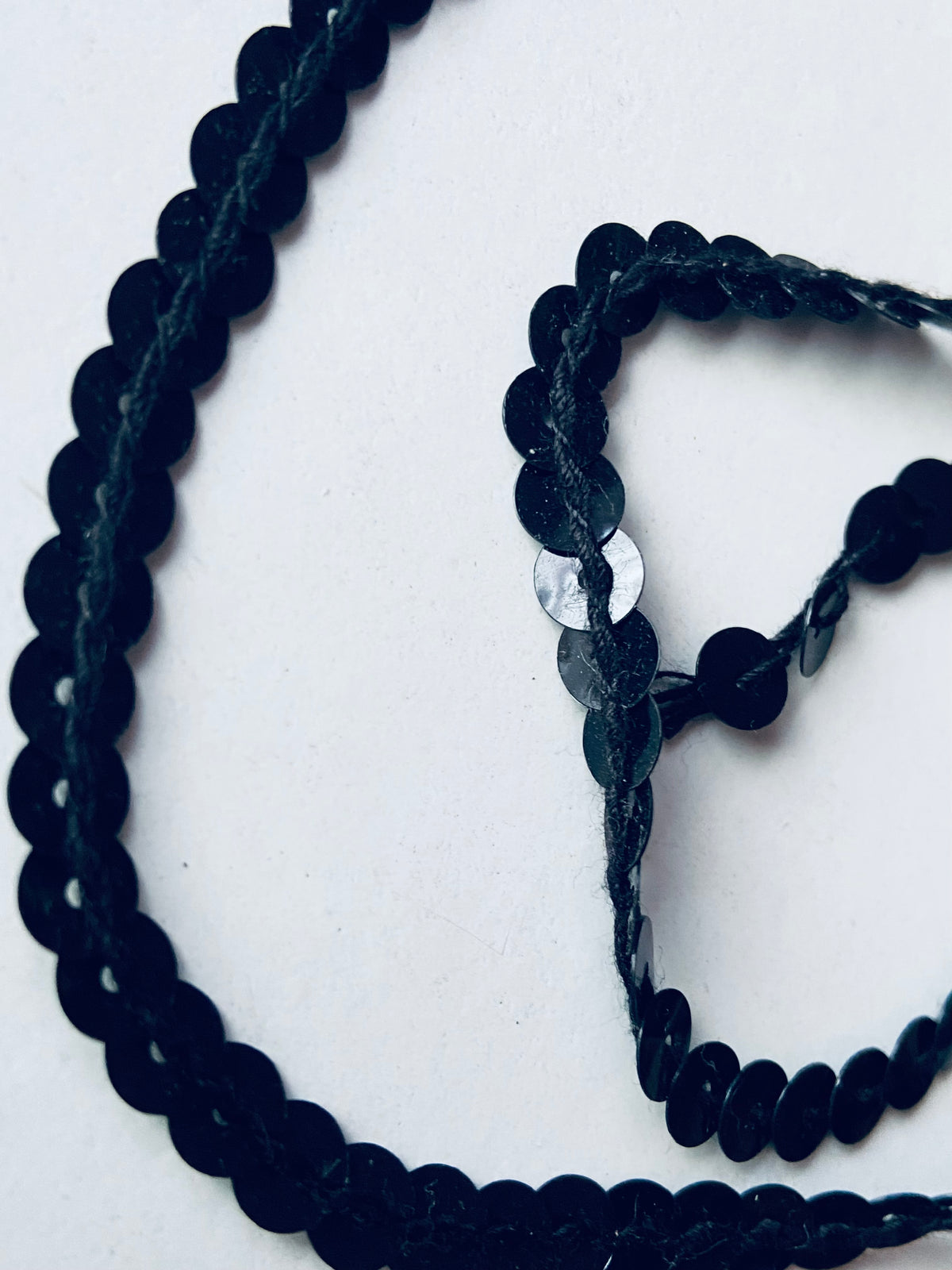Strung Sequins 6mm - Black