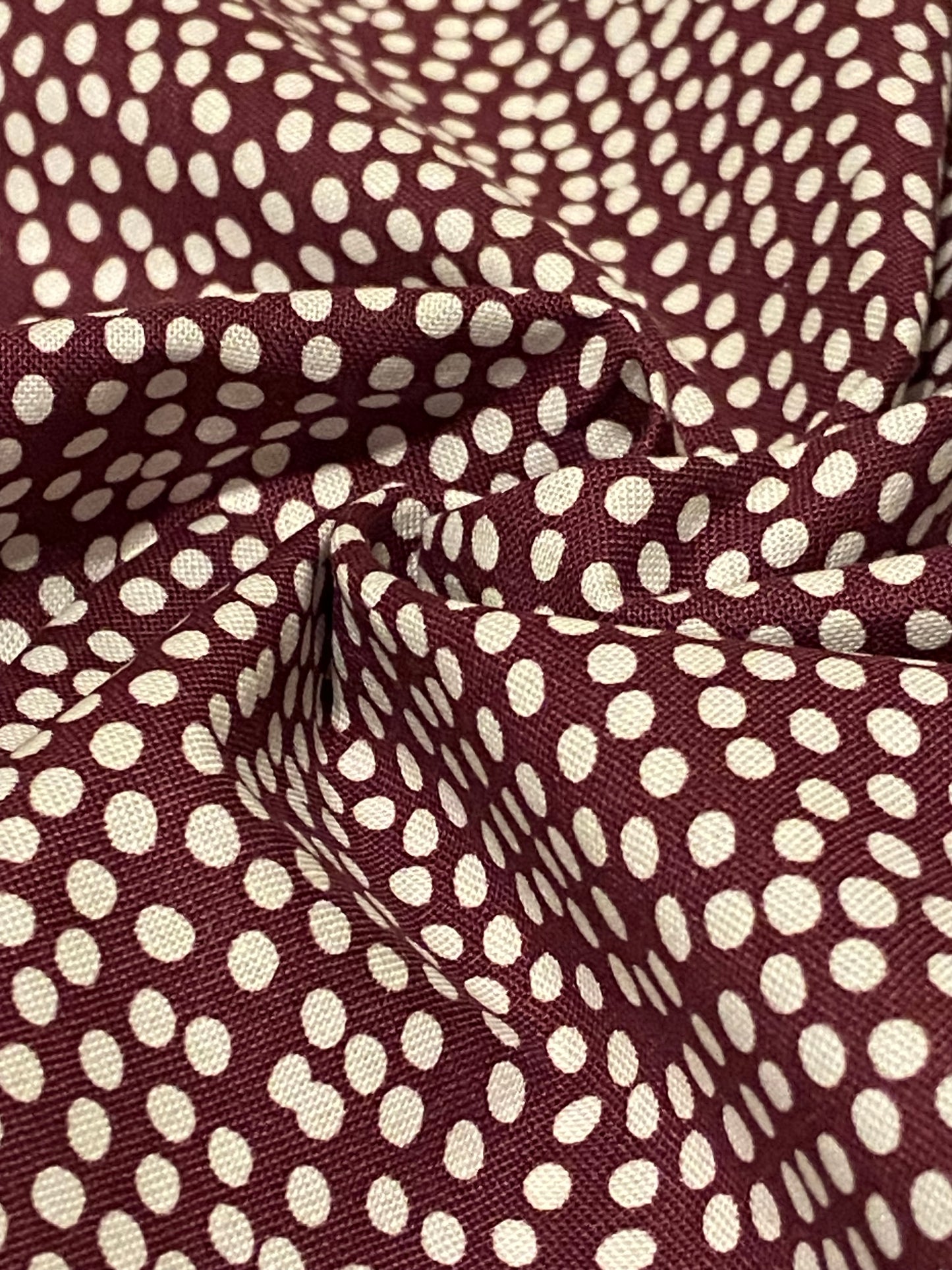 Flurry Print in Wine Red - Fat Quarter