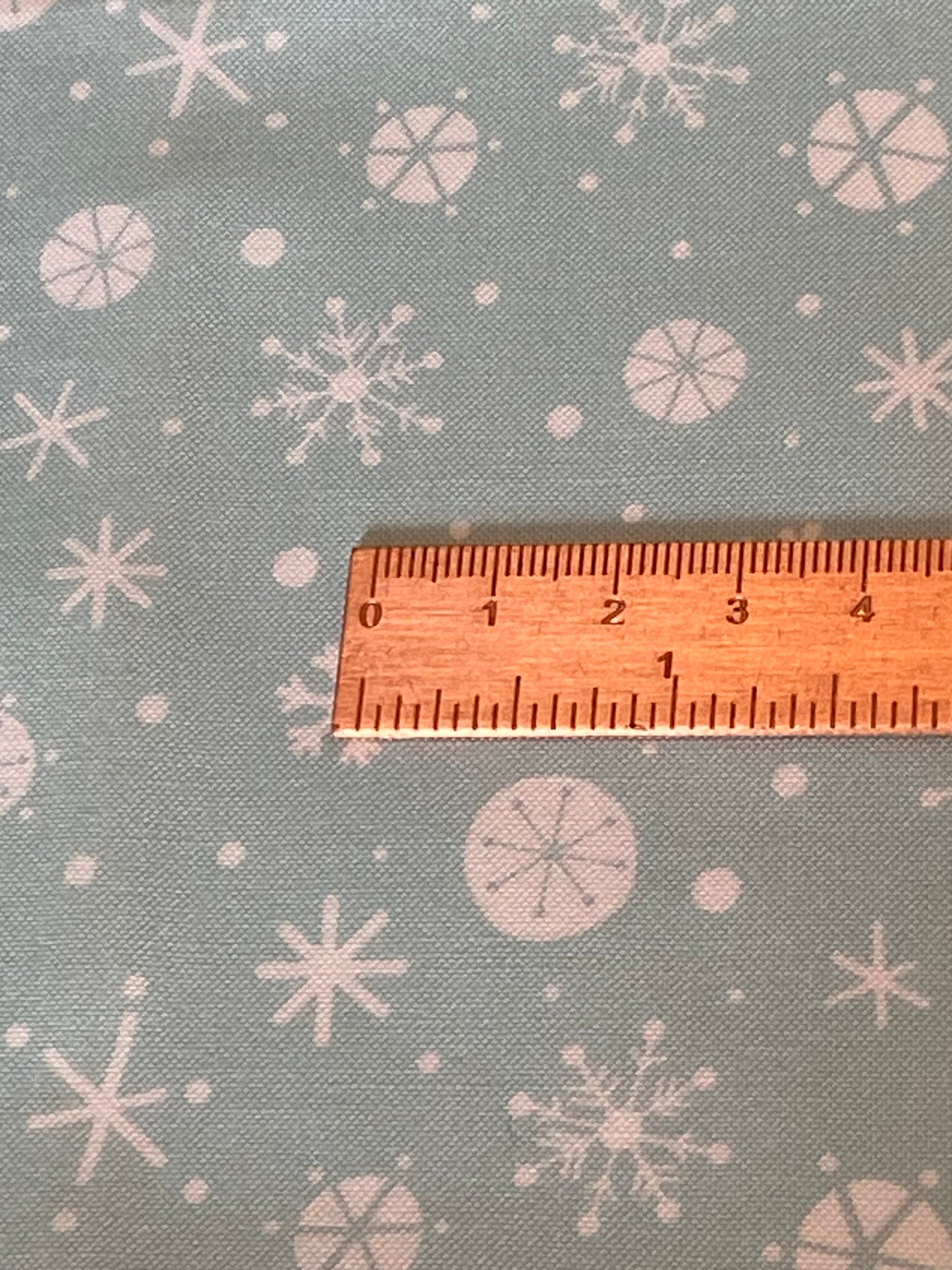 Snowflake Print Cotton Fabric in Blue - Fat Quarter